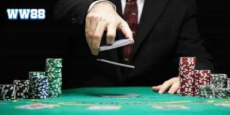 Các hình thức cược bắt buộc trong Poker